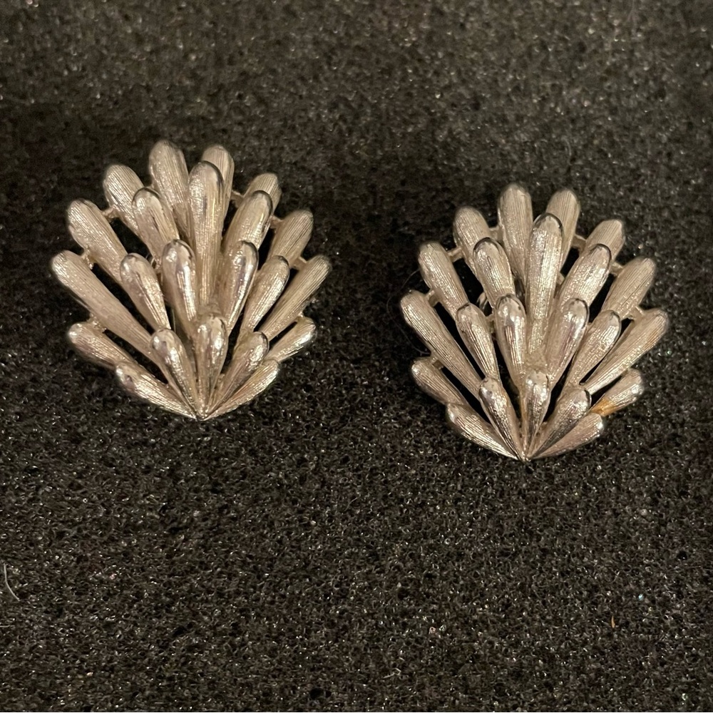 Vintage Crown Trifari Silver Tone Clip On Earrings -signed